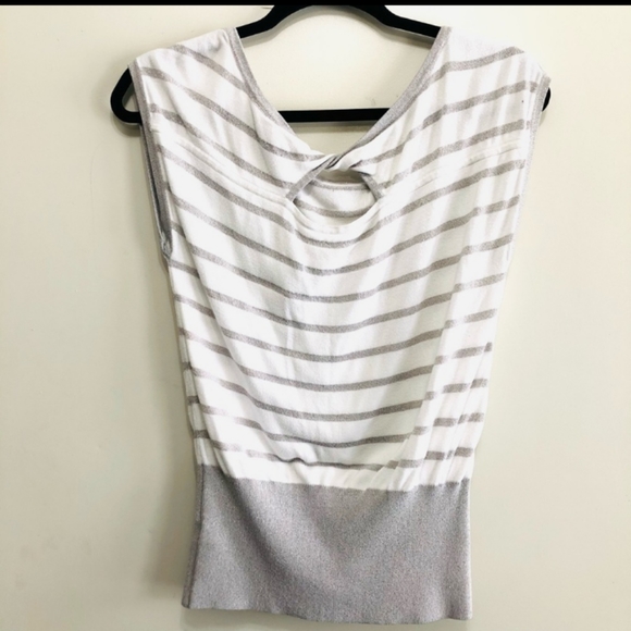 🆕WHBM | Striped Silver & White Key Hole Sweater Blouse Size Small - Picture 2 of 11